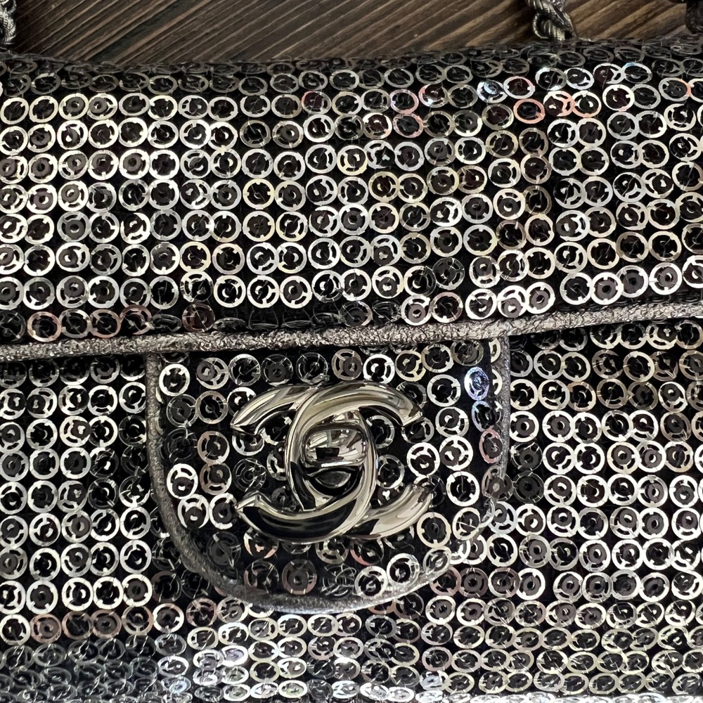 AUTHENTIC-Vintage Chanel Sequined Classic Flap Handbag ( Color: Black/Silver) - Picture 8 of 16